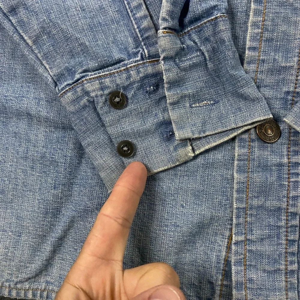 Vintage Levi's Denim Shirt Medium Orange Tab Dagger‎ Collar Western Jean 70s
